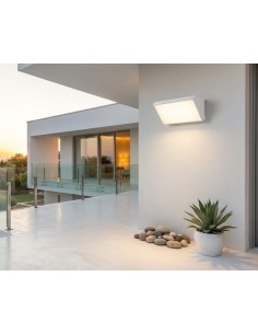 APPLIQUE TRIANGOLARE 24W CCT BIANCO 2
